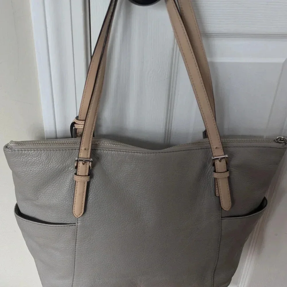 Authentic Michael Kors Jet Set Leather Tote